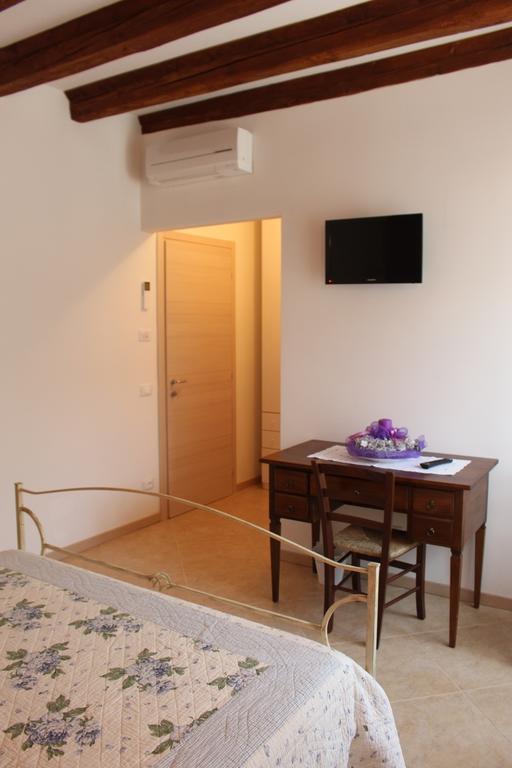 סן ג'יובאני לופאטוטו B&B Acero Rosso חדר תמונה